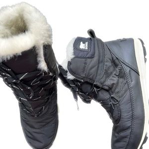 Sorel Women's Short Lace Snow Boots Black Size 10 Waterproof